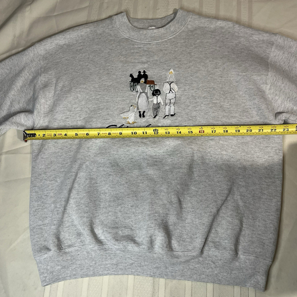 Vintage Embroidered Peasant Shipshewana Folk Sweatshirt USA Large Gray Comfy - Picture 6 of 7
